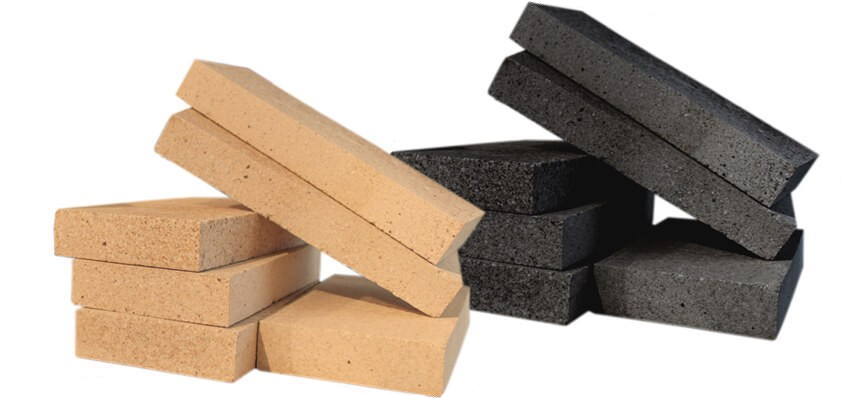 Vitcas firebricks for a compatible hot-section lining